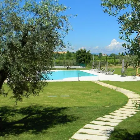 Borgo Romantico Relais ホテル 3*