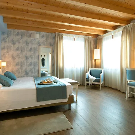 Borgo Romantico Relais ホテル カヴァイオーン・ヴェロネーゼ