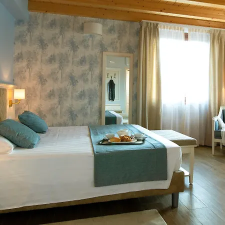 Borgo Romantico Relais ホテル 3*