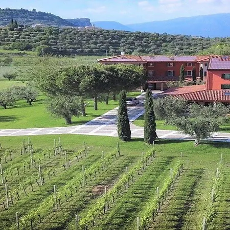 Borgo Romantico Relais מלון קאבאיון ורונסה