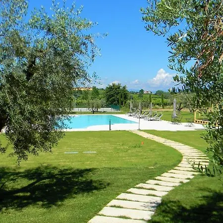 Borgo Romantico Relais Hotel 3*