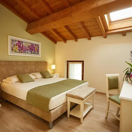 Borgo Romantico Relais Hotel 3*