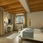Borgo Romantico Relais Hotel 3*