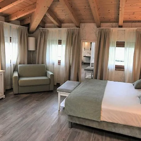 Borgo Romantico Relais Hotel 3*