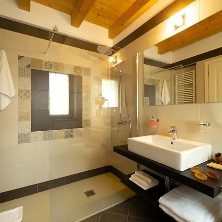 Borgo Romantico Relais Hotel Cavaion Veronese