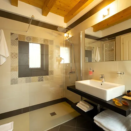 Borgo Romantico Relais Hotel