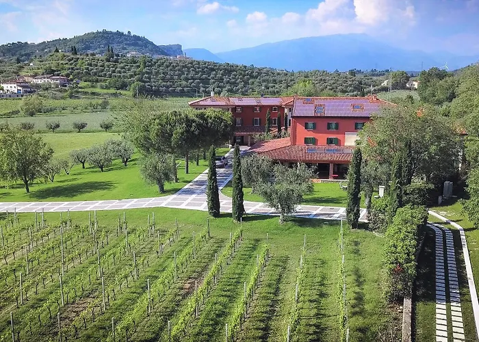 Borgo Romantico Relais Hotel 3*