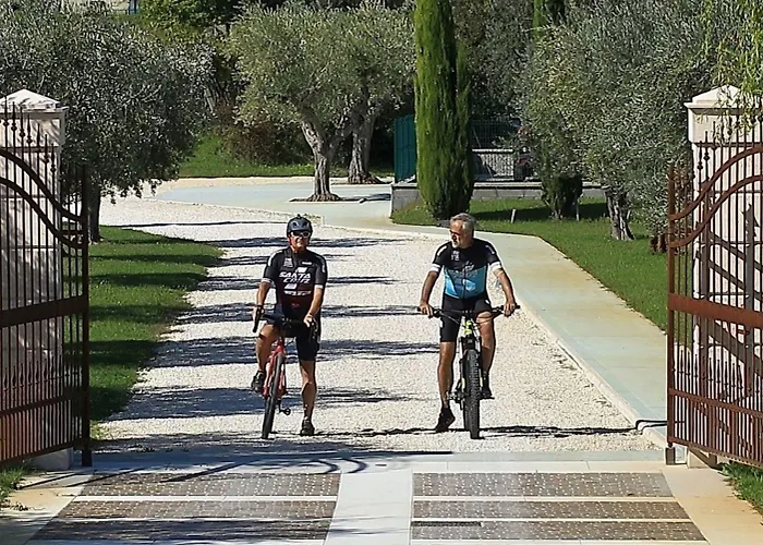 Borgo Romantico Relais Hotel 3*