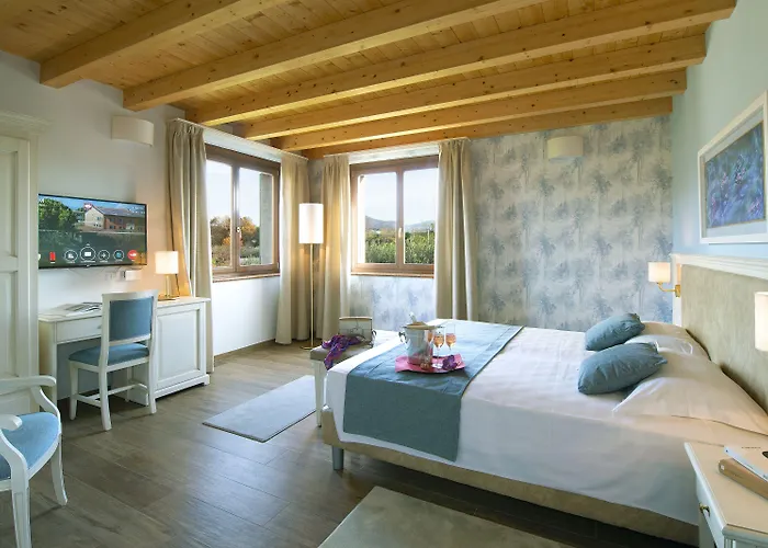 Borgo Romantico Relais Hotel 3*