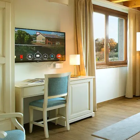ホテル Borgo Romantico Relais 3*