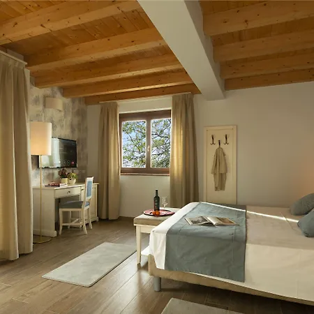 Borgo Romantico Relais ホテル 3*