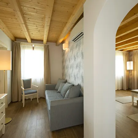 ホテル Borgo Romantico Relais